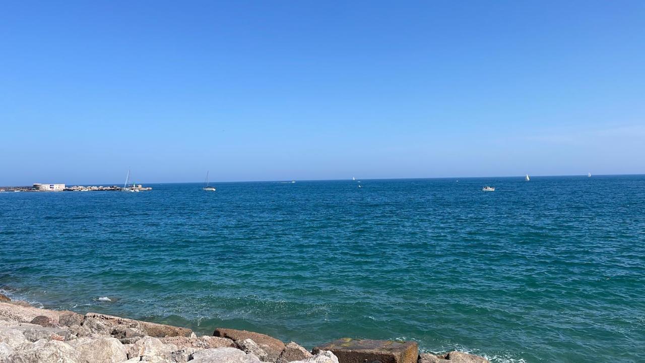 Appartement T2, Climatise, Wifi, Parking Et Piscine Prives Sete Exterior photo